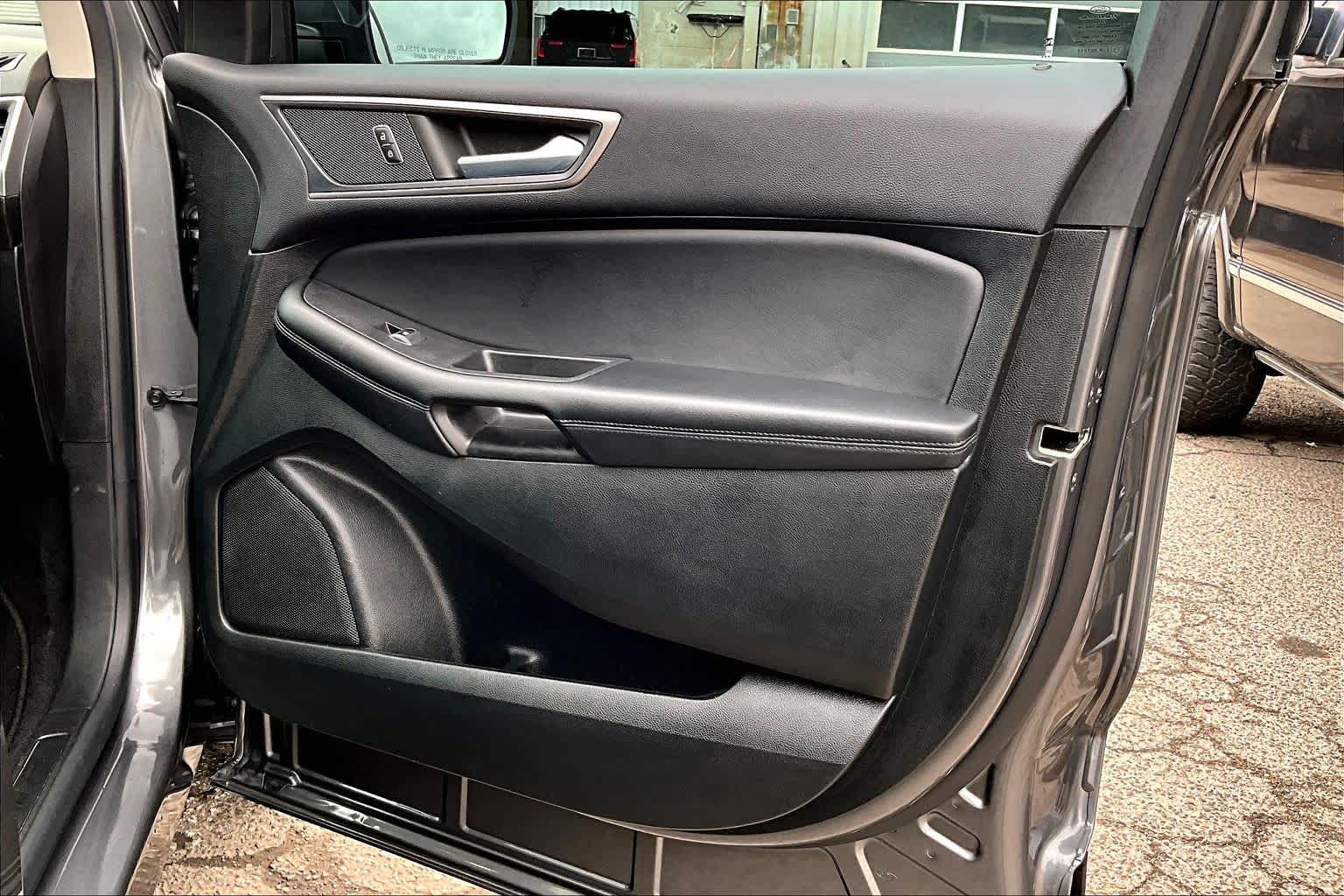2022 Ford Edge