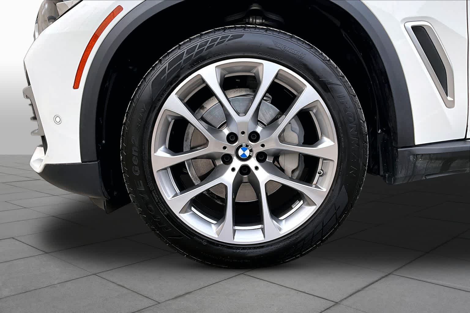 2023 BMW X5 sDrive40i