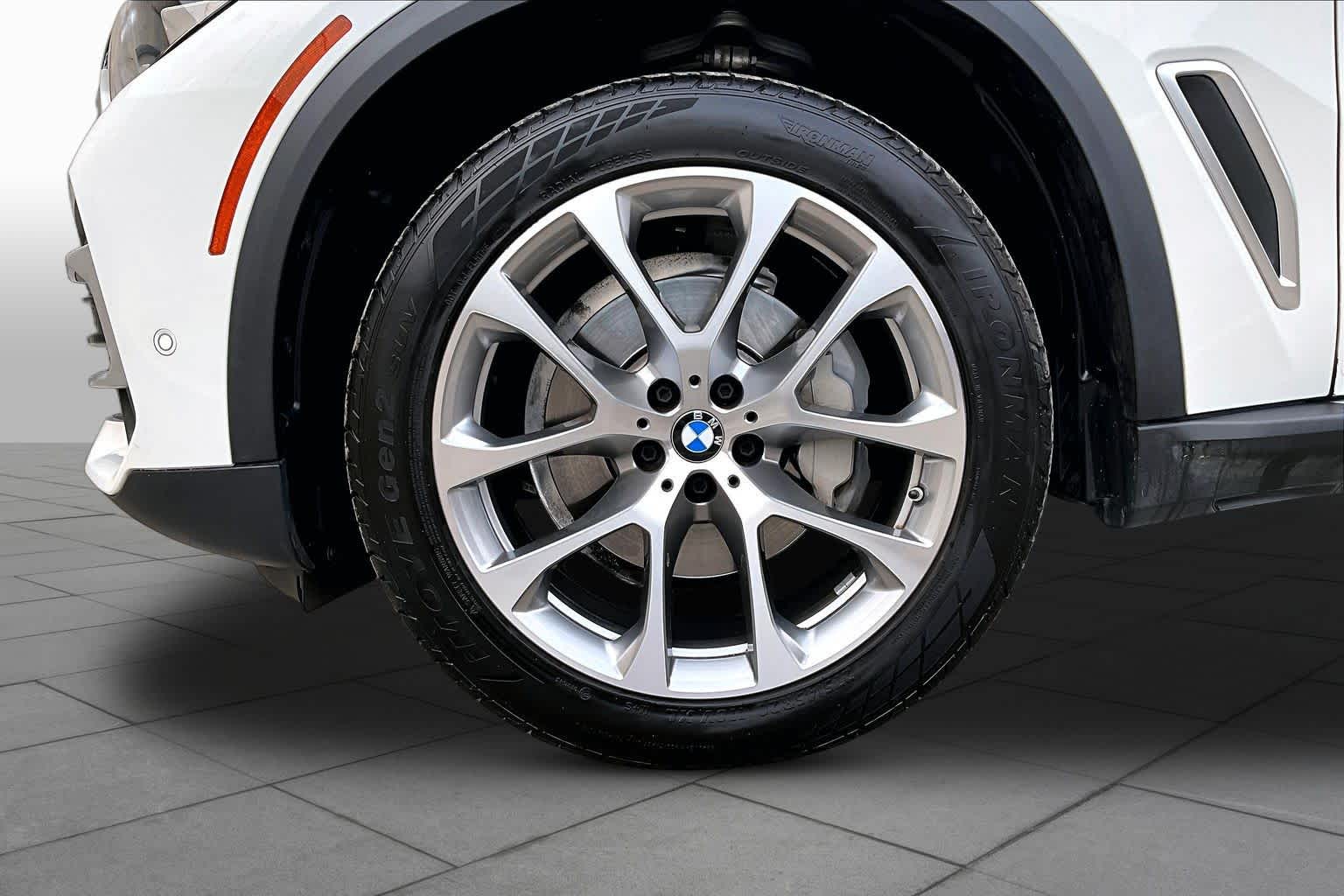 2023 BMW X5 sDrive40i