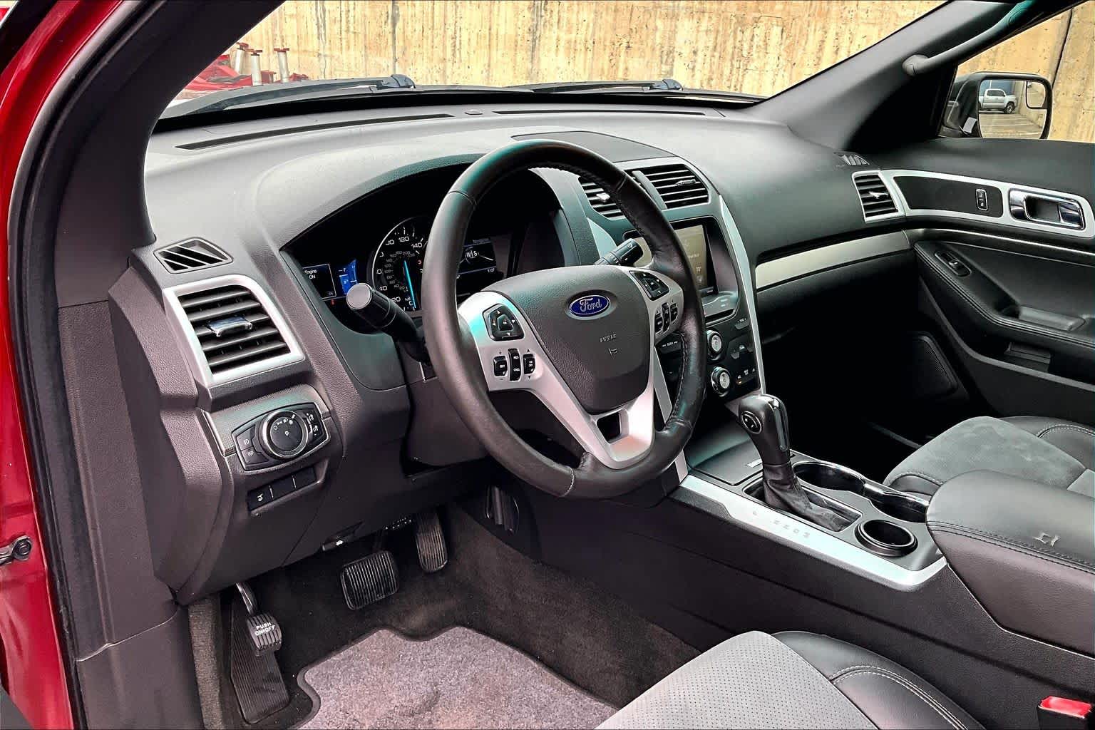 2015 Ford Explorer