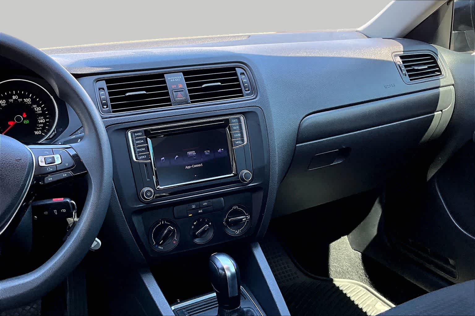 2016 Volkswagen Jetta