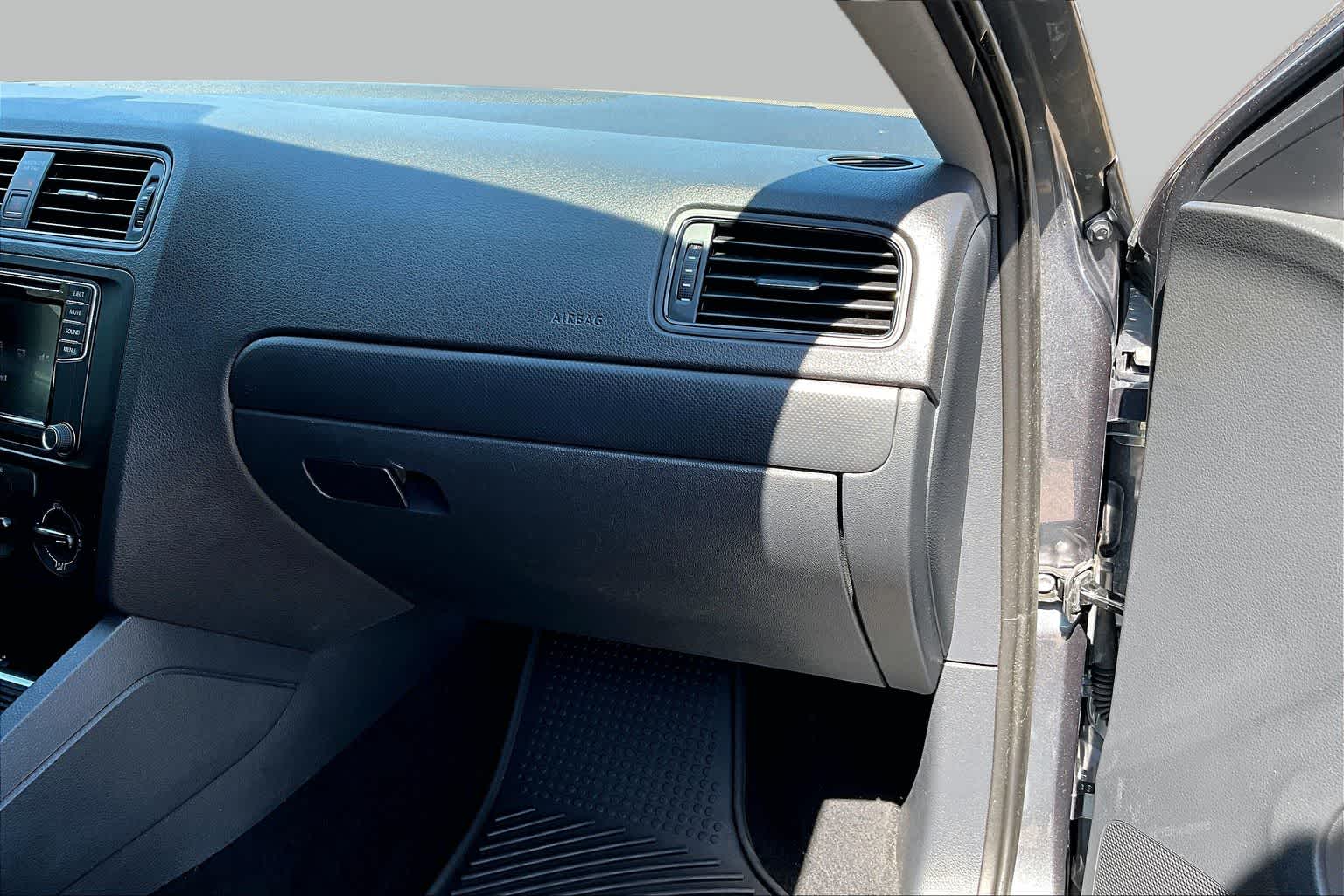 2016 Volkswagen Jetta