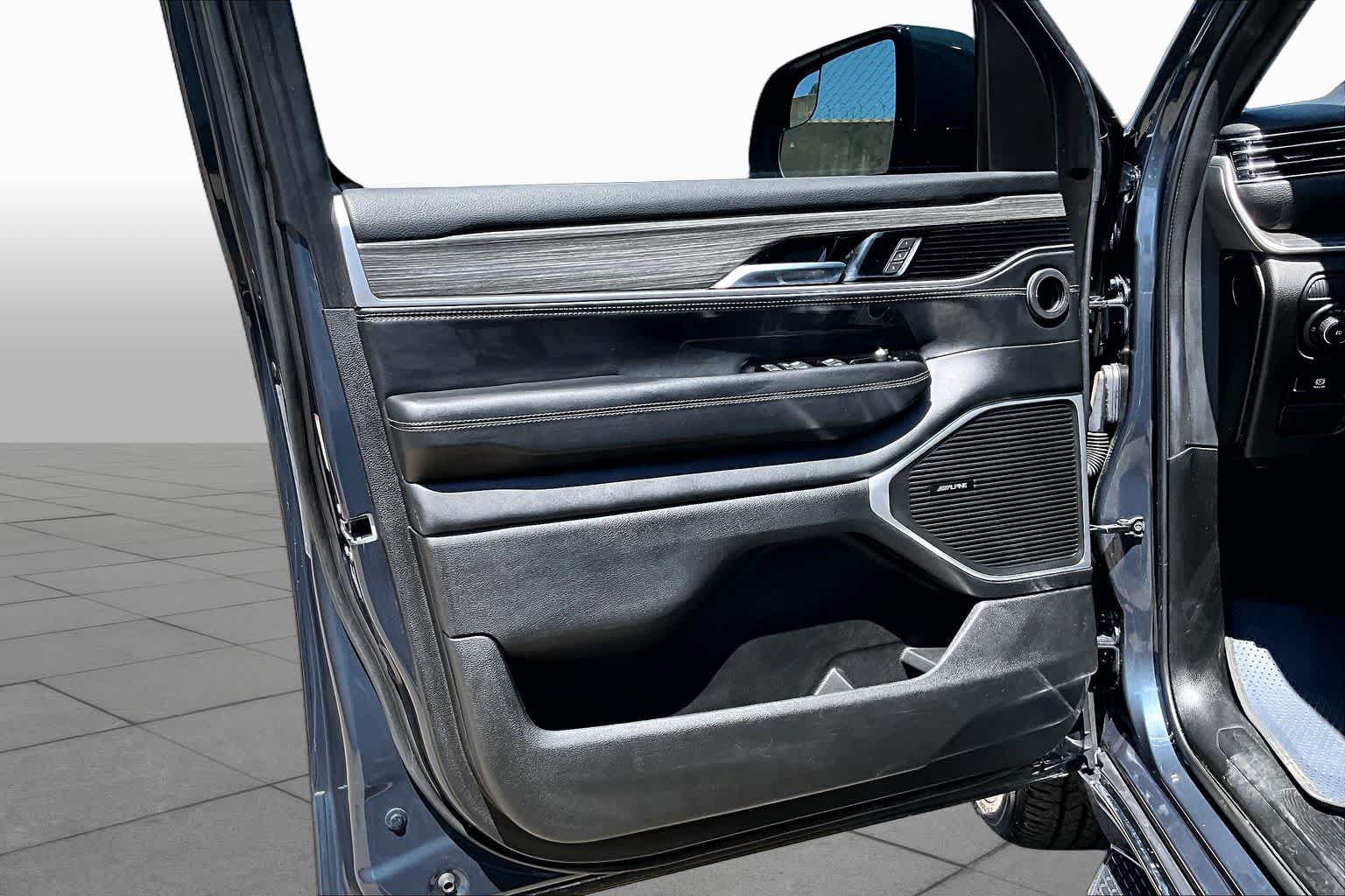 2022 Jeep Wagoneer