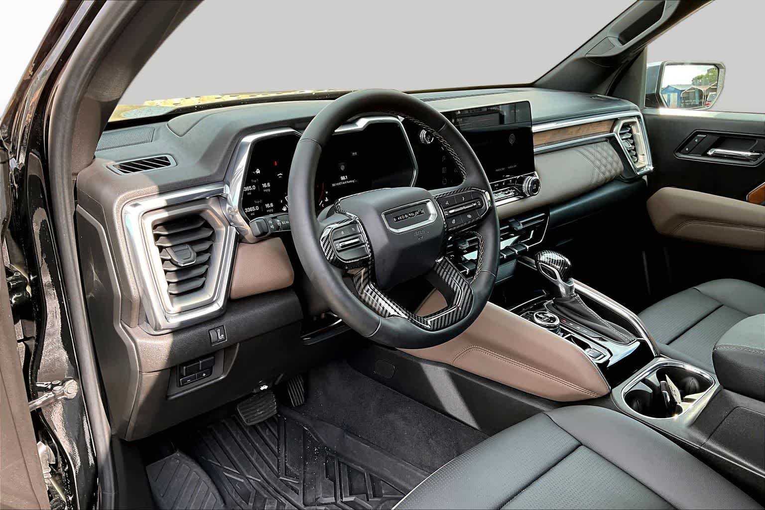 2025 GMC Canyon
