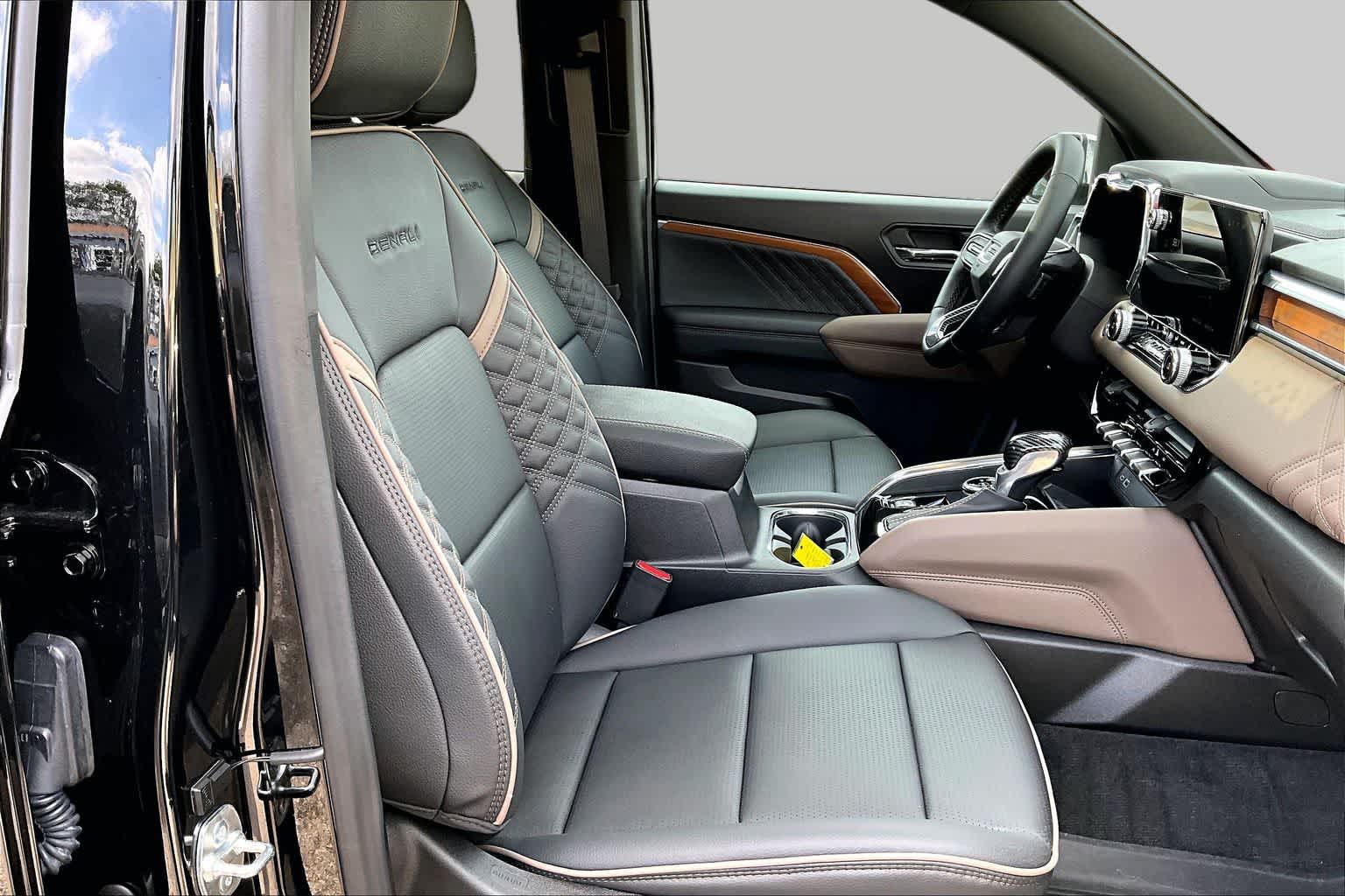 2025 GMC Canyon