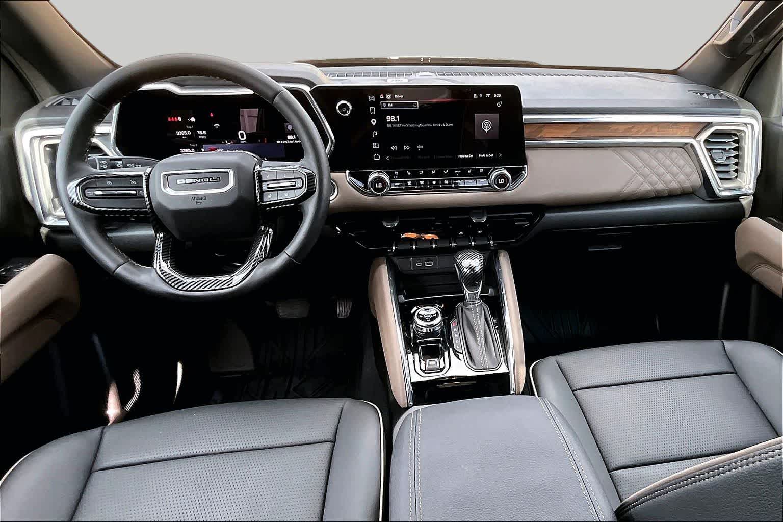 2025 GMC Canyon