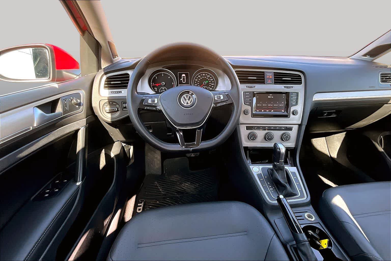 2015 Volkswagen Golf SportWagen