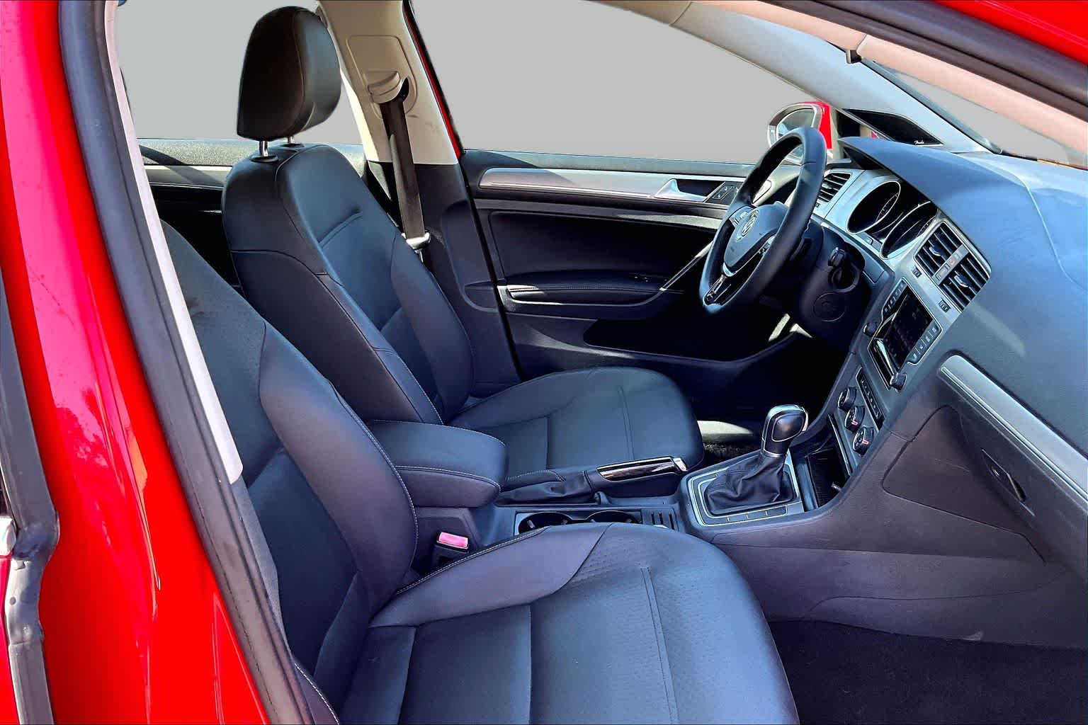 2015 Volkswagen Golf SportWagen