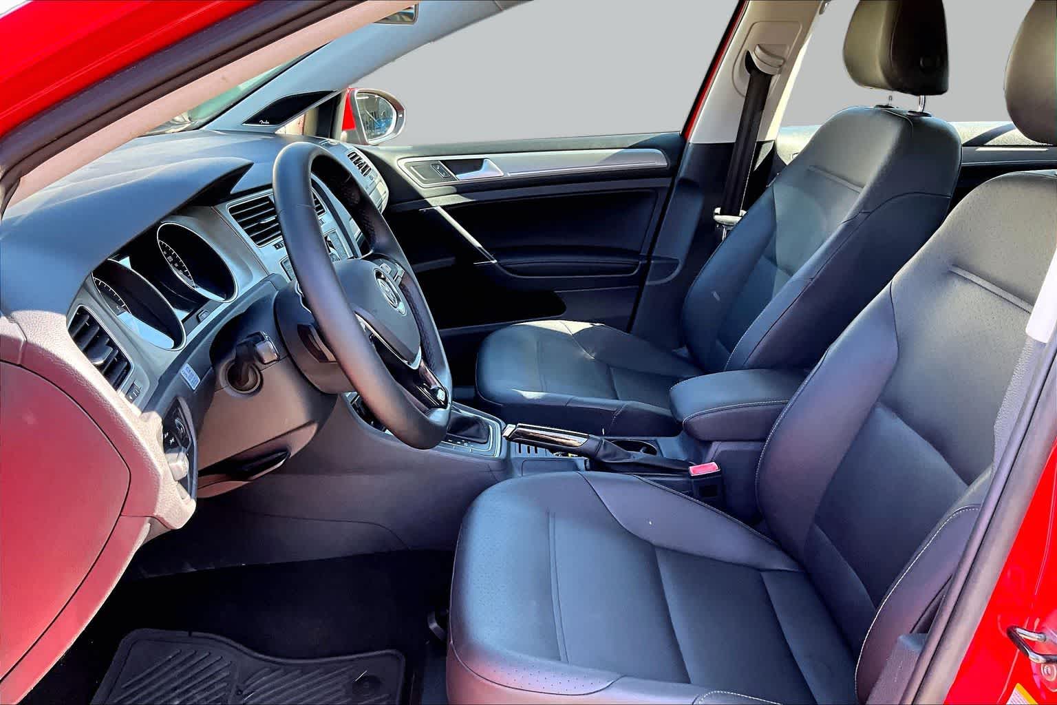 2015 Volkswagen Golf SportWagen