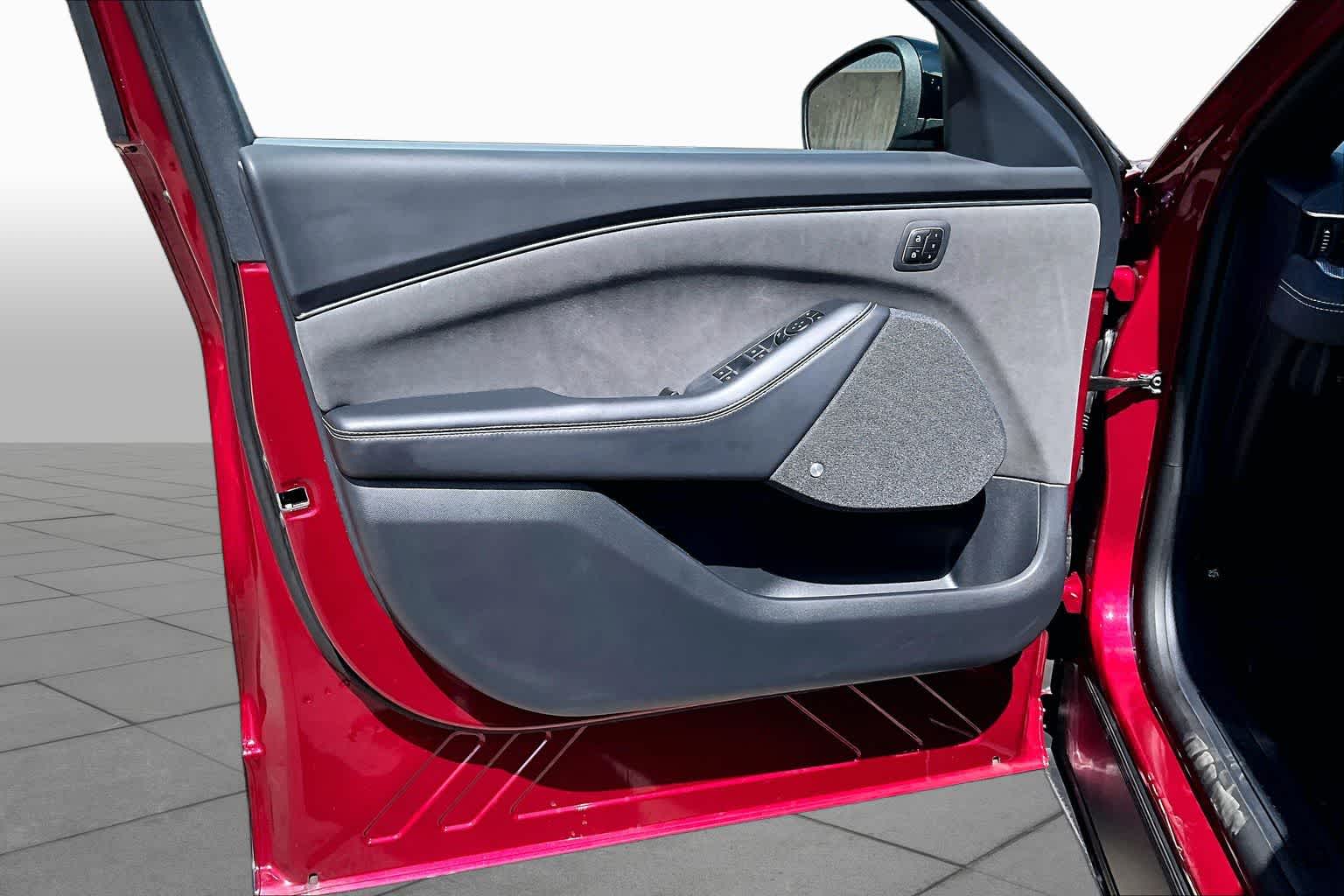 2025 Ford Mustang Mach-E