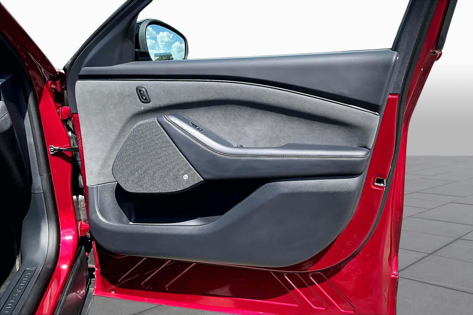 2025 Ford Mustang Mach-E