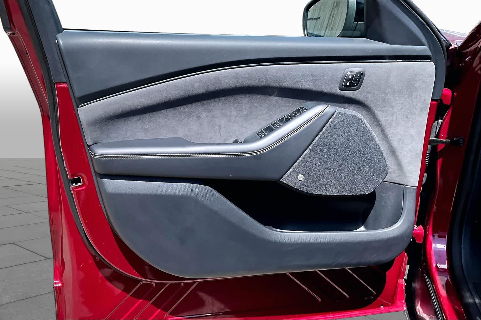 2025 Ford Mustang Mach-E