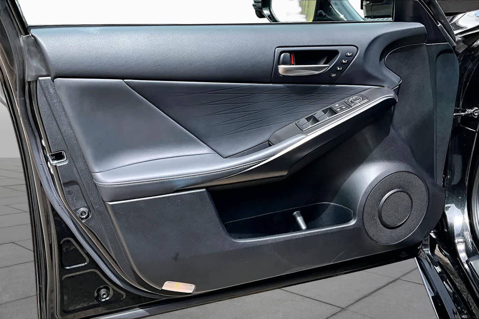 2023 Lexus IS 350