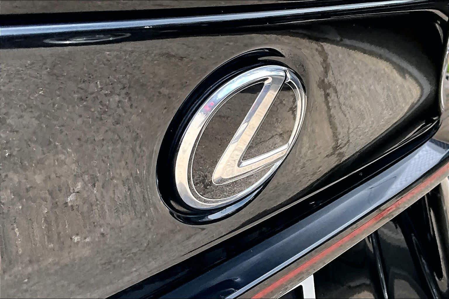 2023 Lexus IS 350
