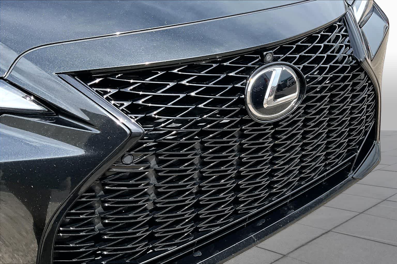 2023 Lexus IS 350