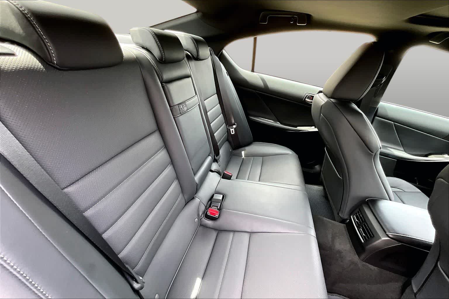 2023 Lexus IS 350