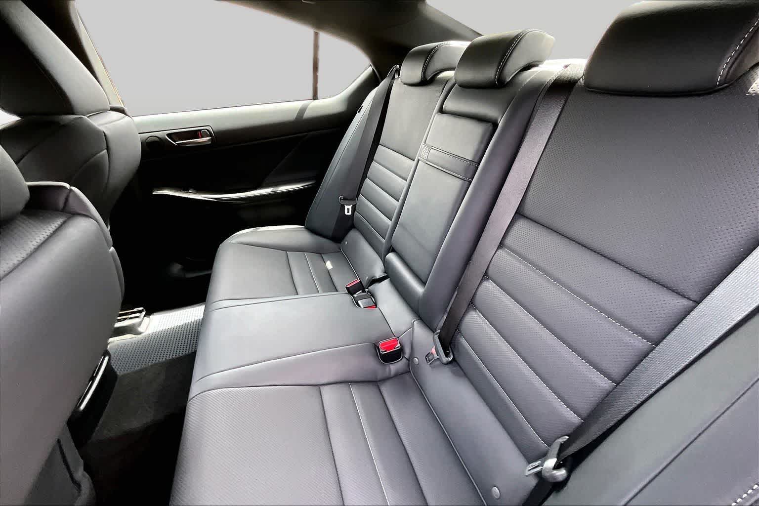 2023 Lexus IS 350
