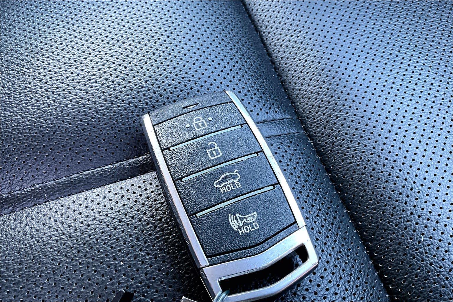 2020 Genesis G70