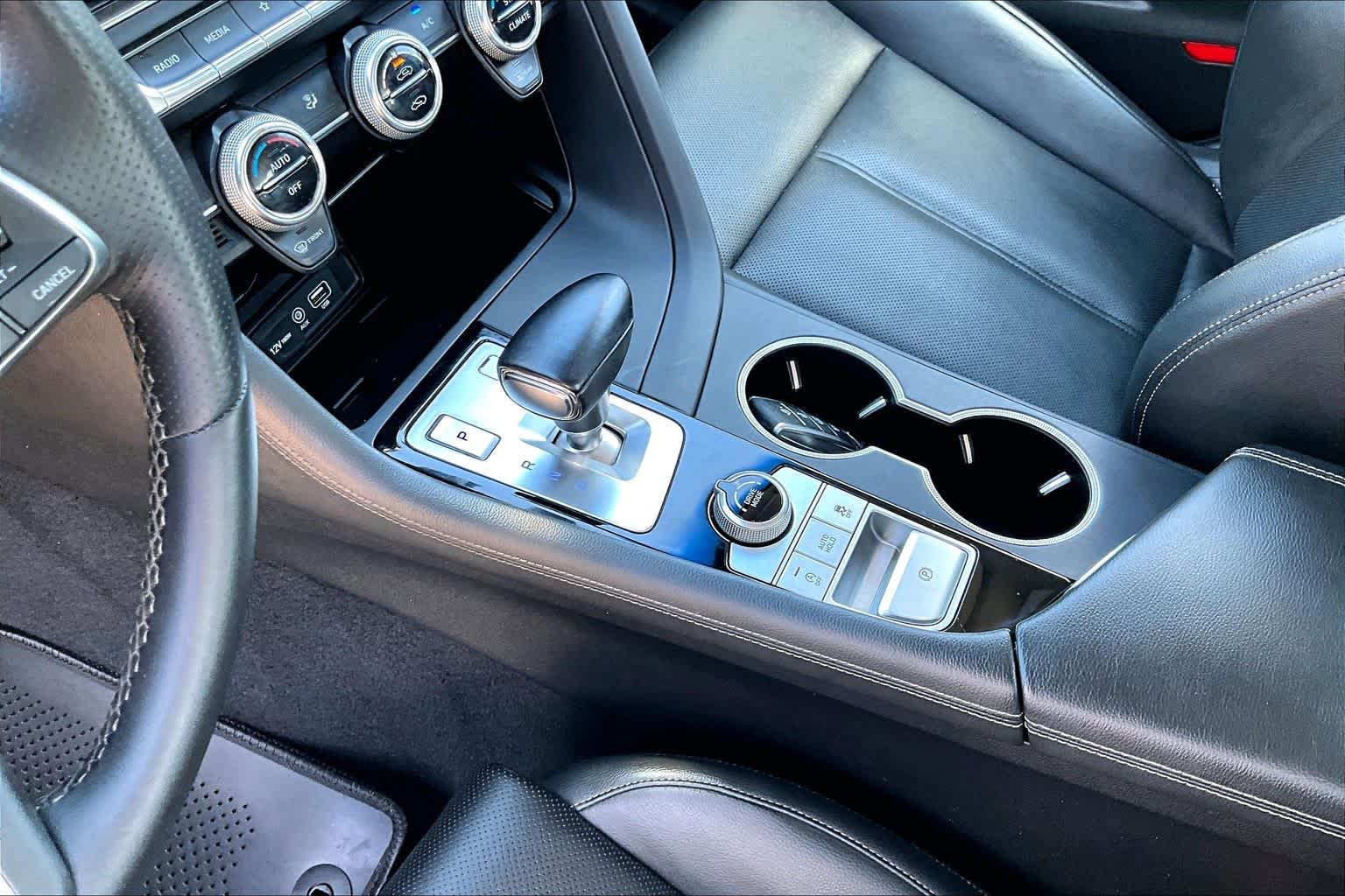 2020 Genesis G70