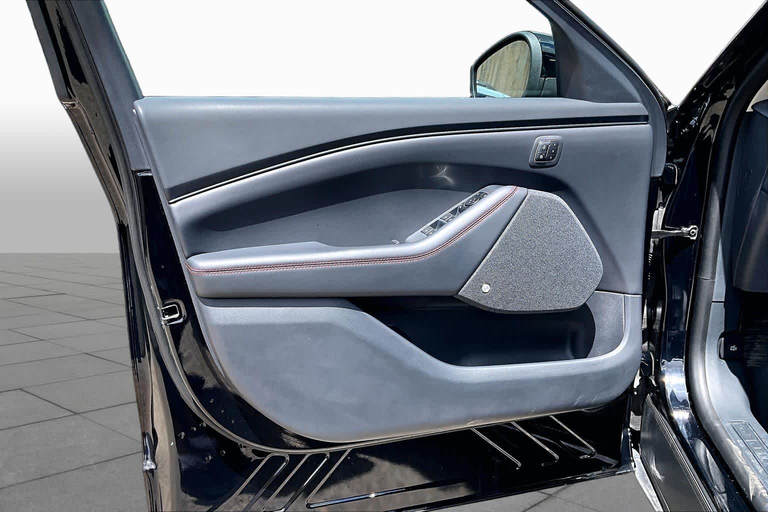 2025 Ford Mustang Mach-E