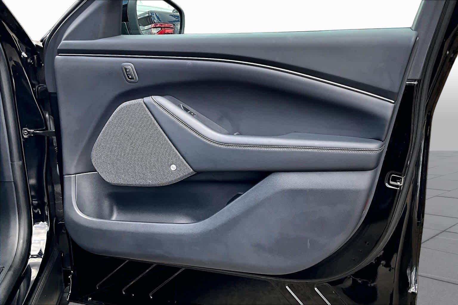 2025 Ford Mustang Mach-E