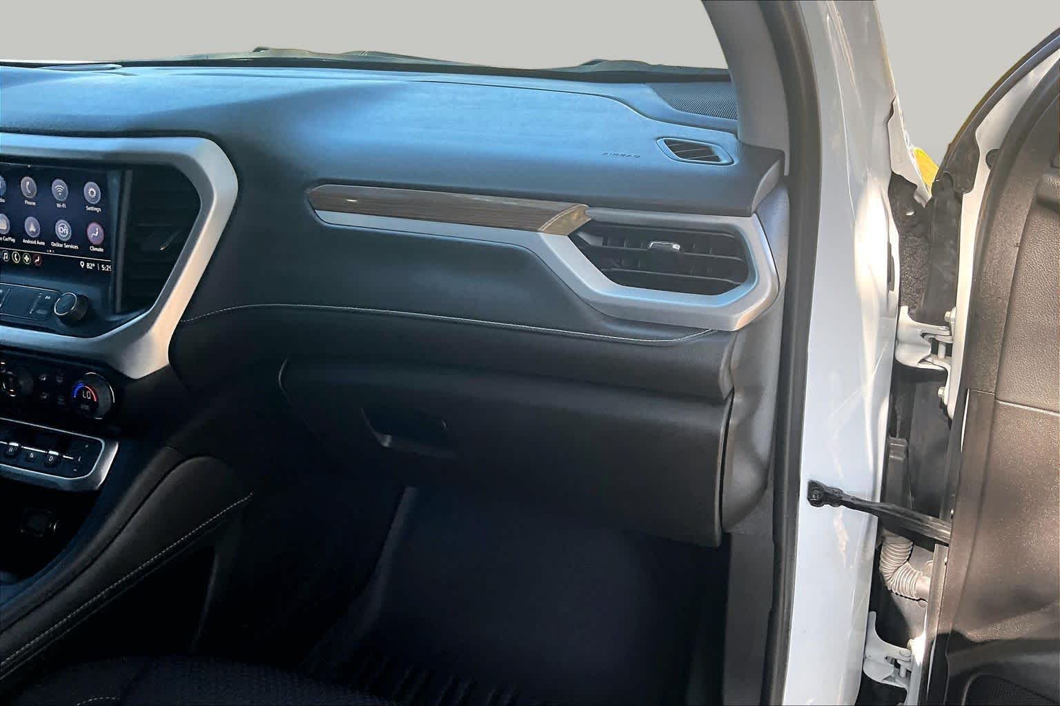 2022 GMC Acadia