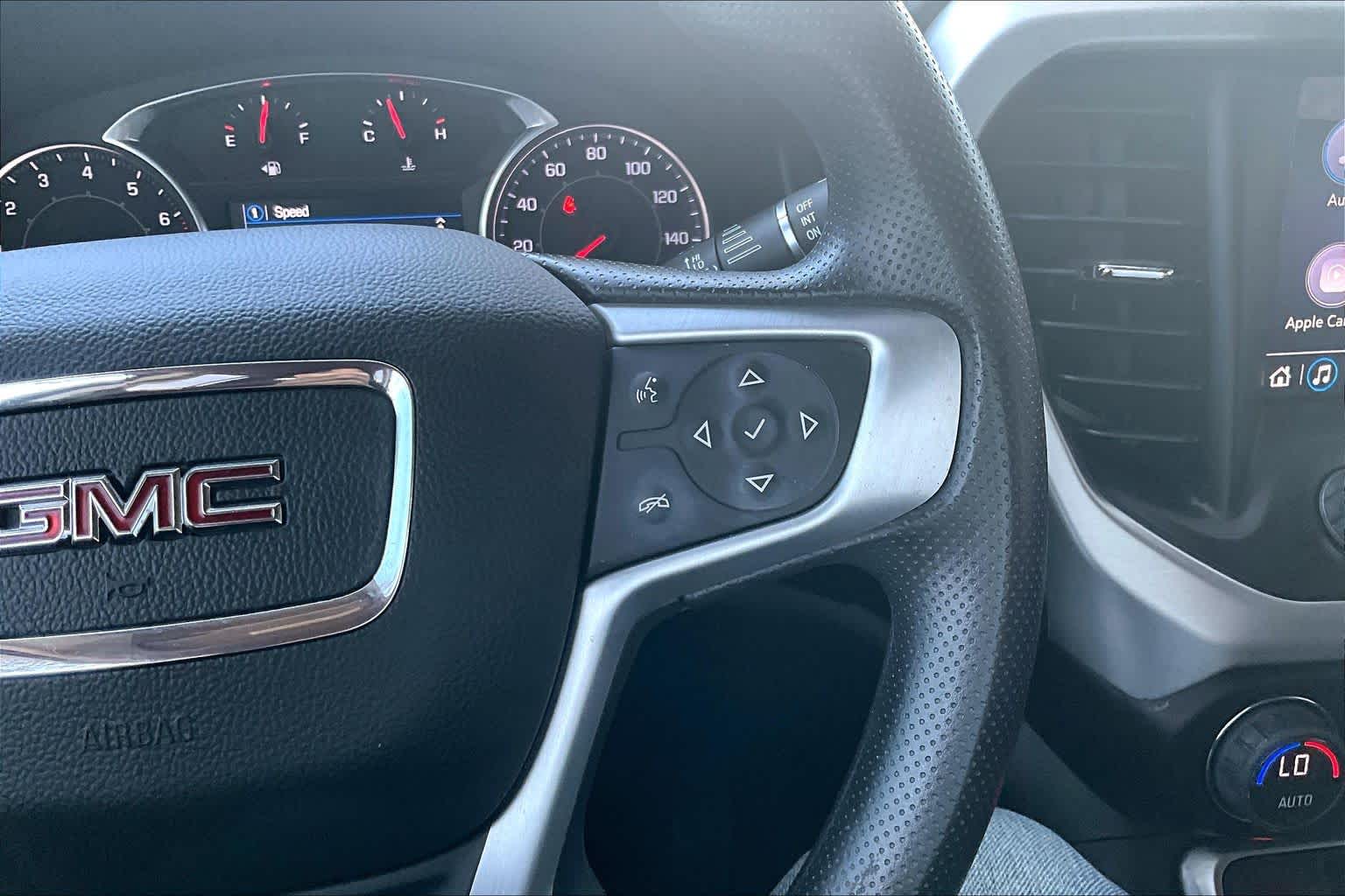 2022 GMC Acadia
