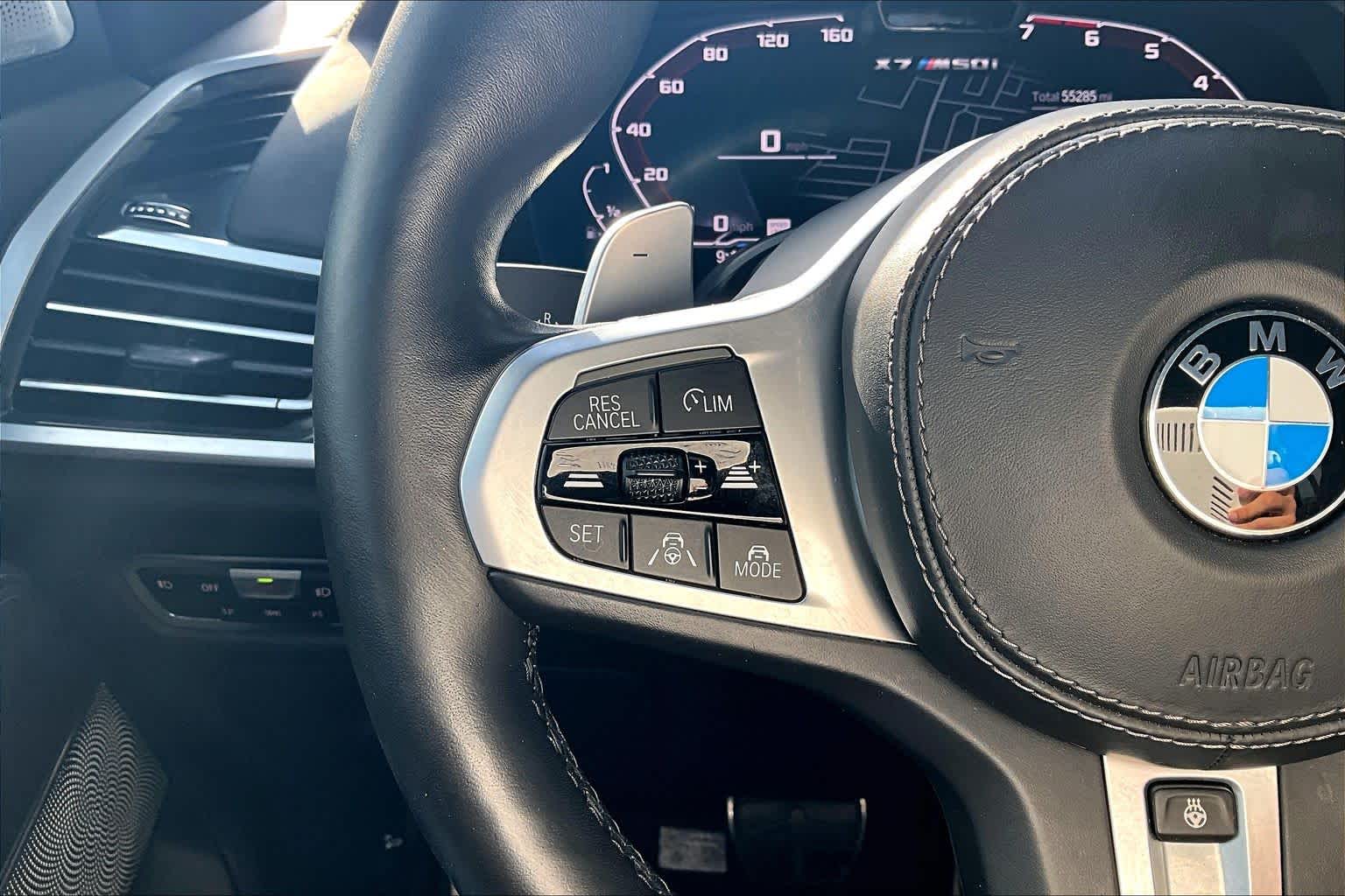 2021 BMW X7 M50i