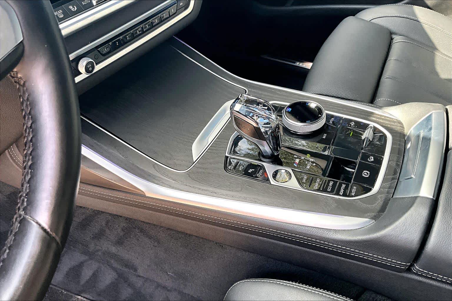 2021 BMW X7 M50i