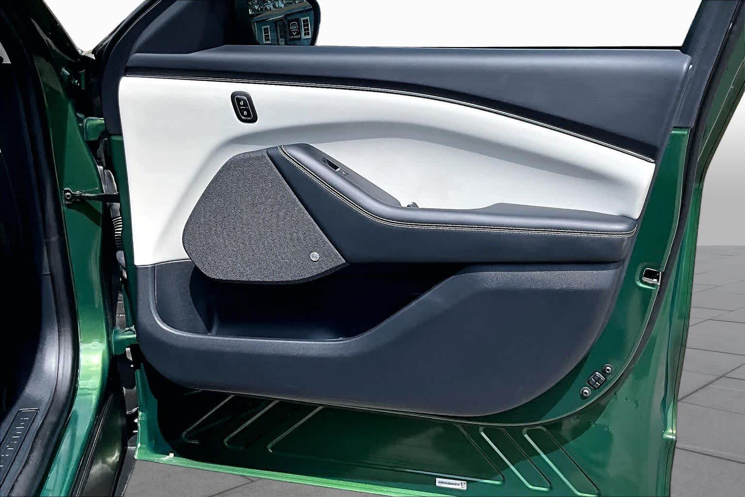 2024 Ford Mustang Mach-E