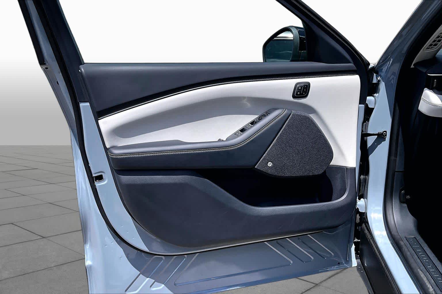 2025 Ford Mustang Mach-E