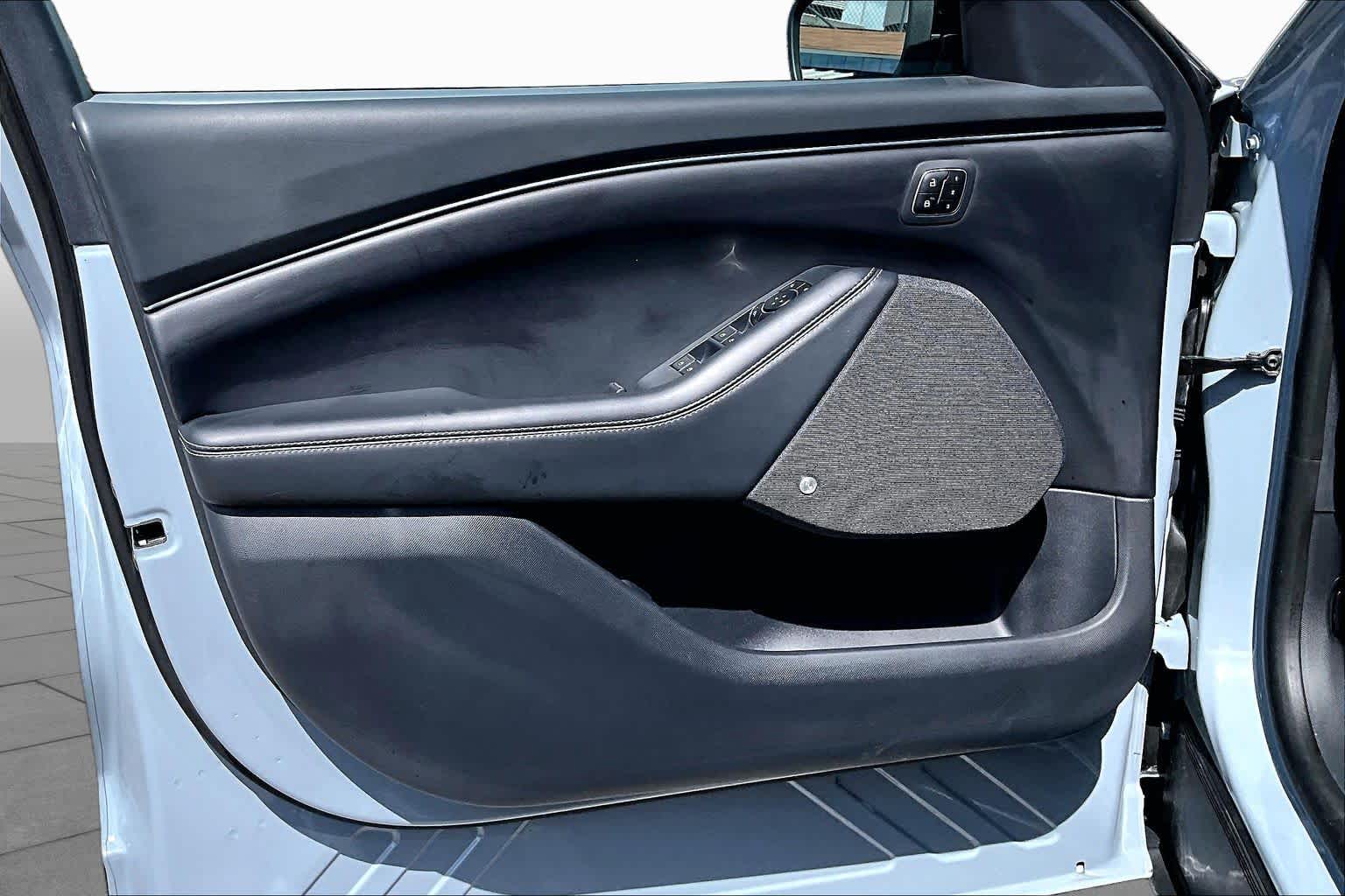 2025 Ford Mustang Mach-E