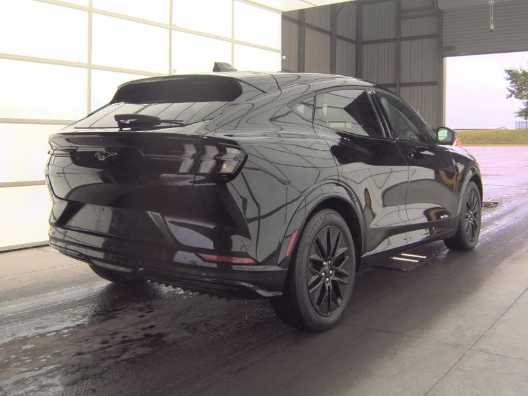 2025 Ford Mustang Mach-E