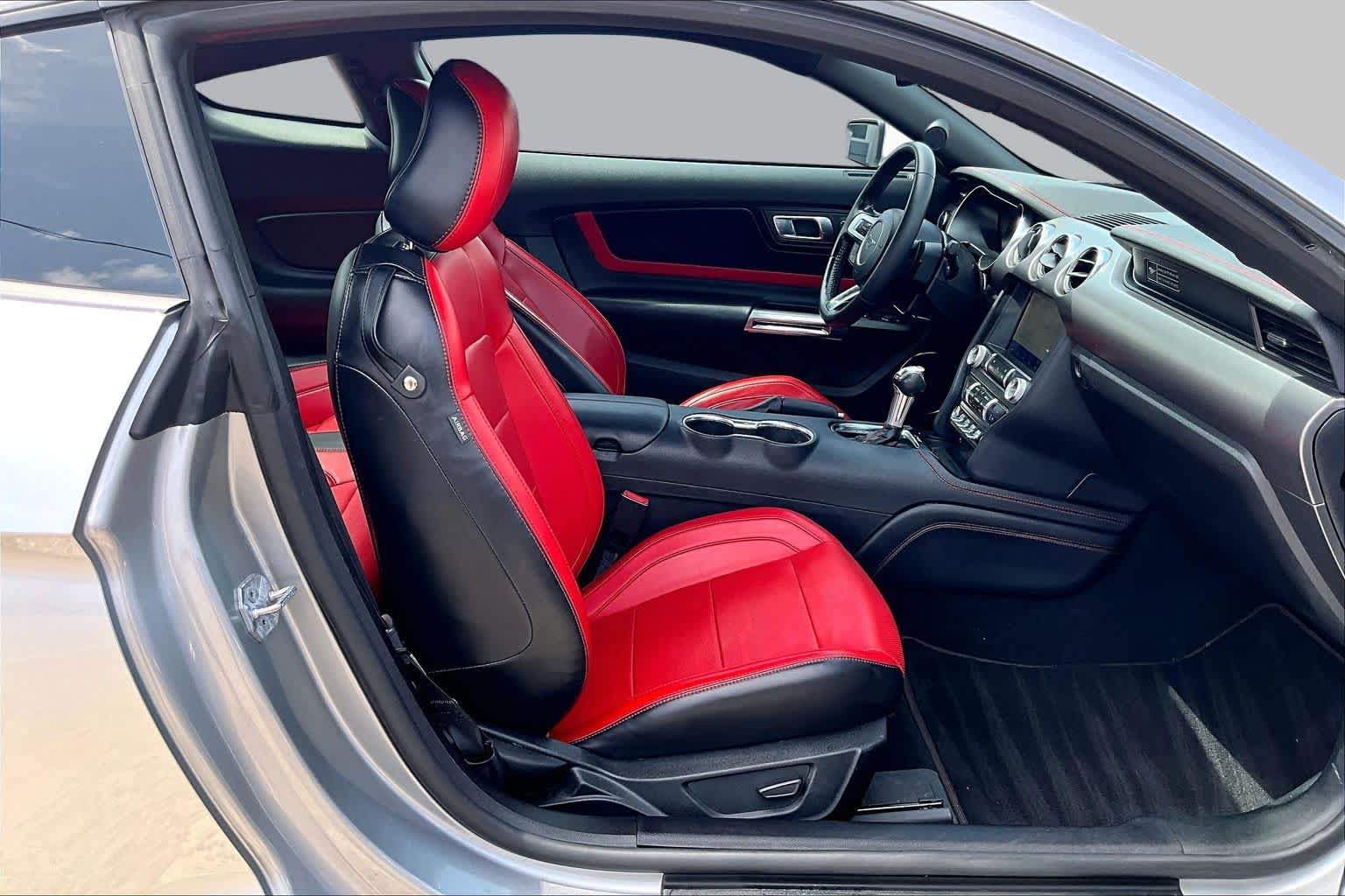 2020 Ford Mustang