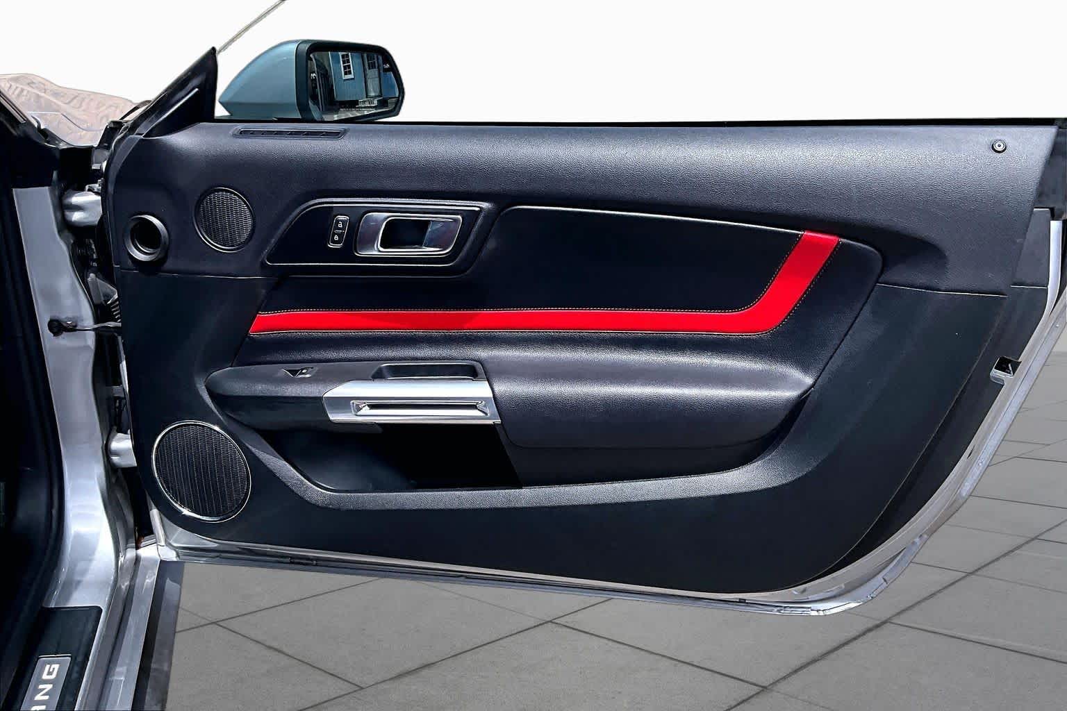 2020 Ford Mustang