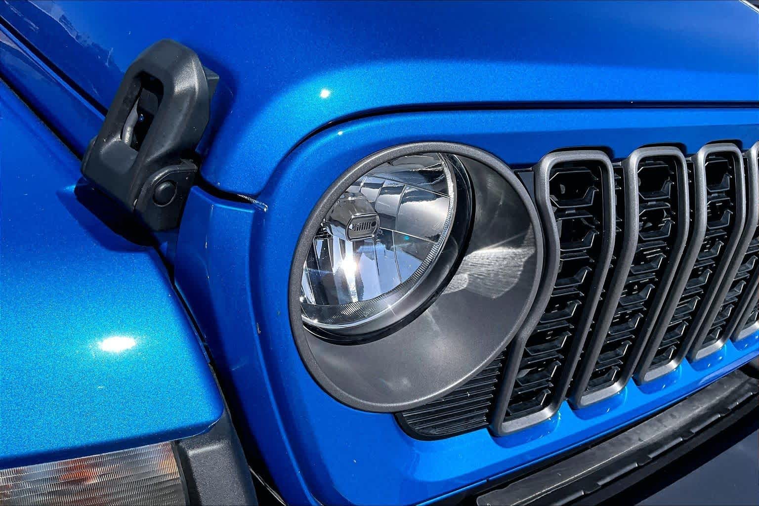 2025 Jeep Gladiator