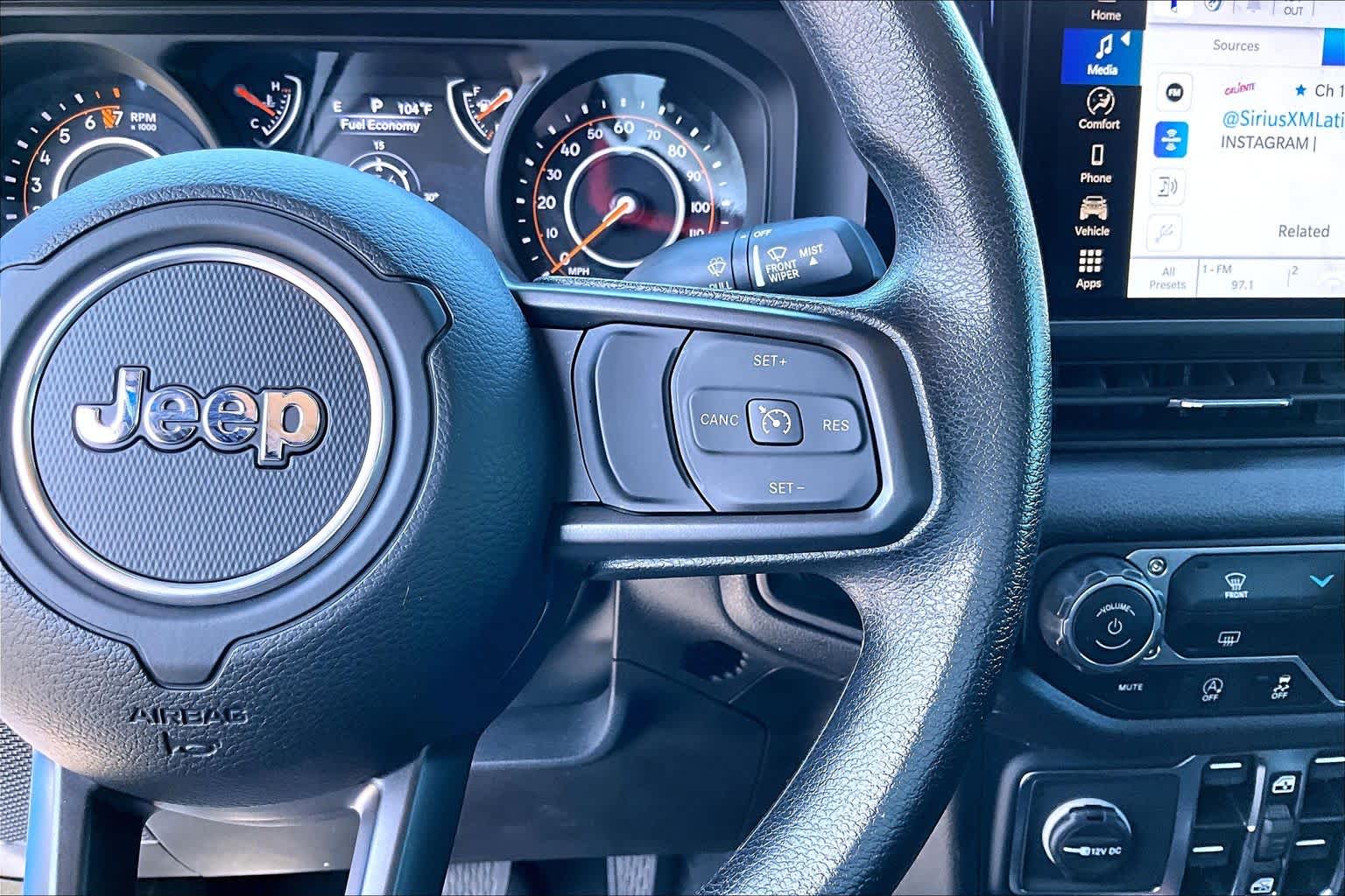 2025 Jeep Gladiator