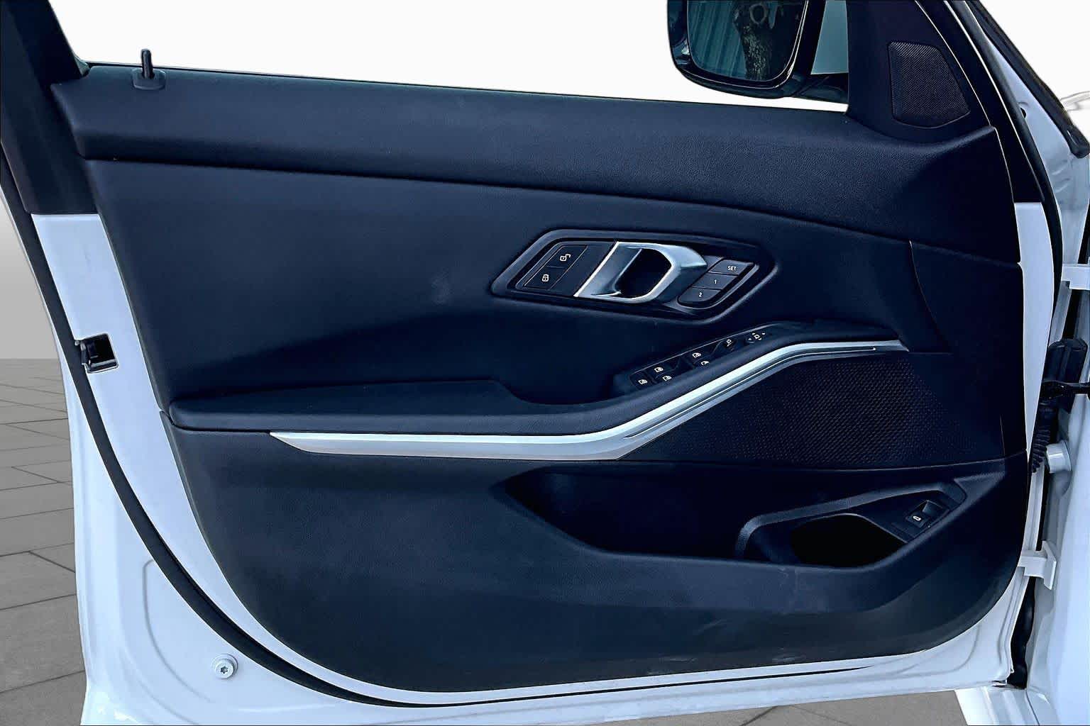 2024 BMW 330i