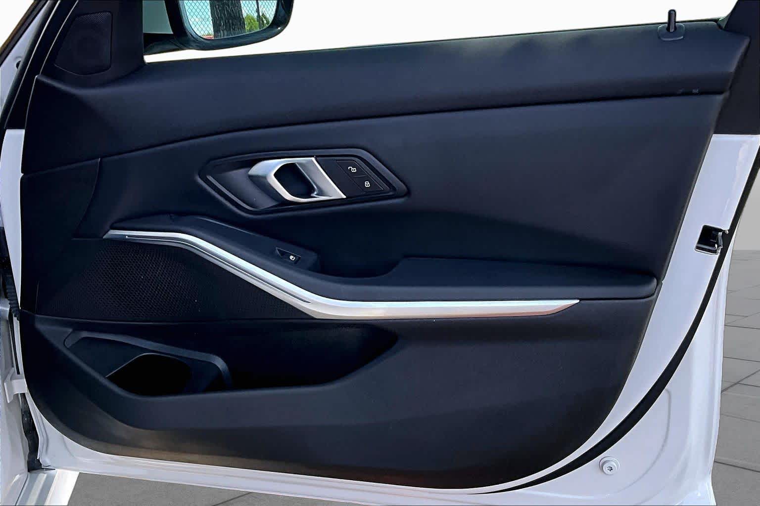 2024 BMW 330i