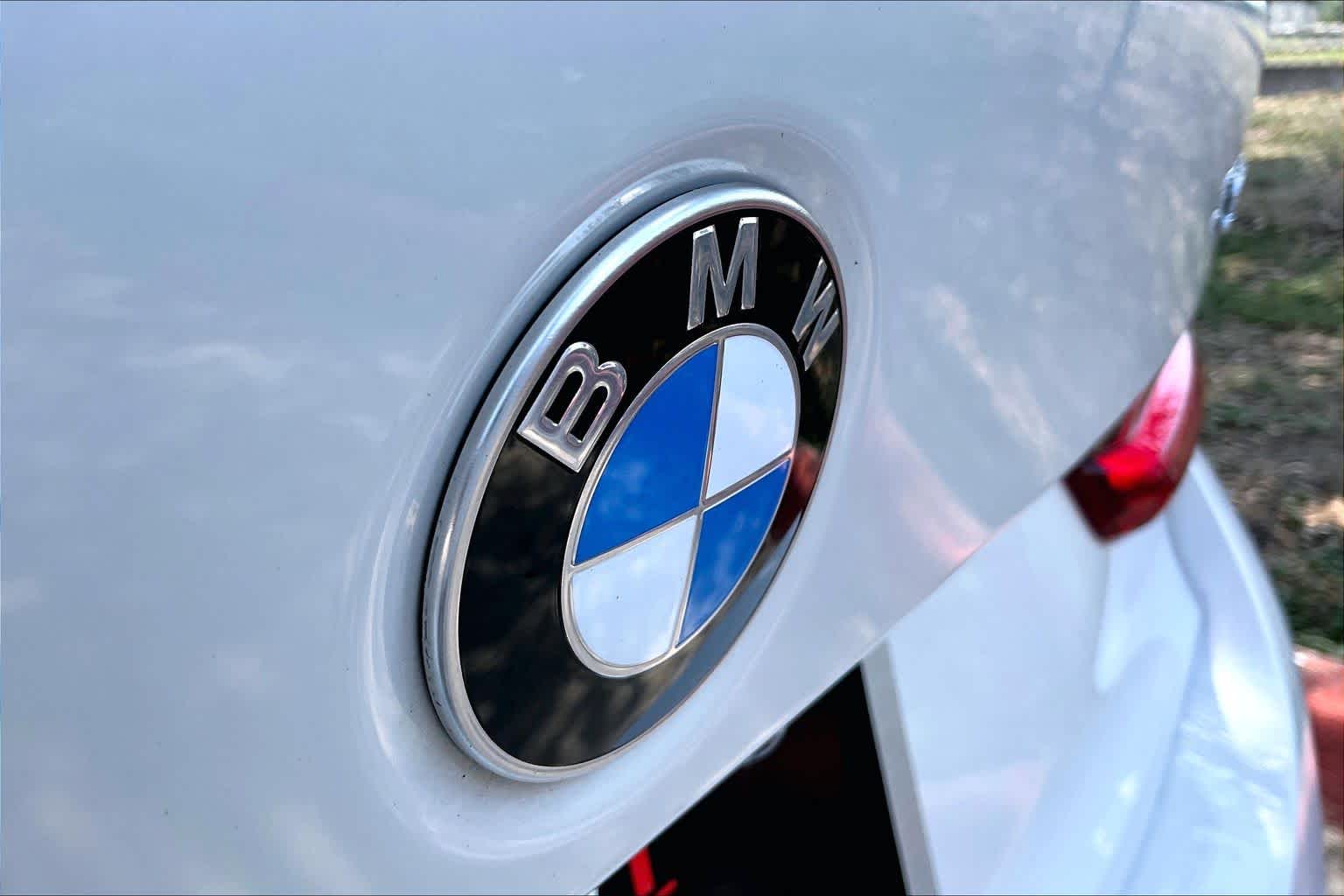 2024 BMW 330i