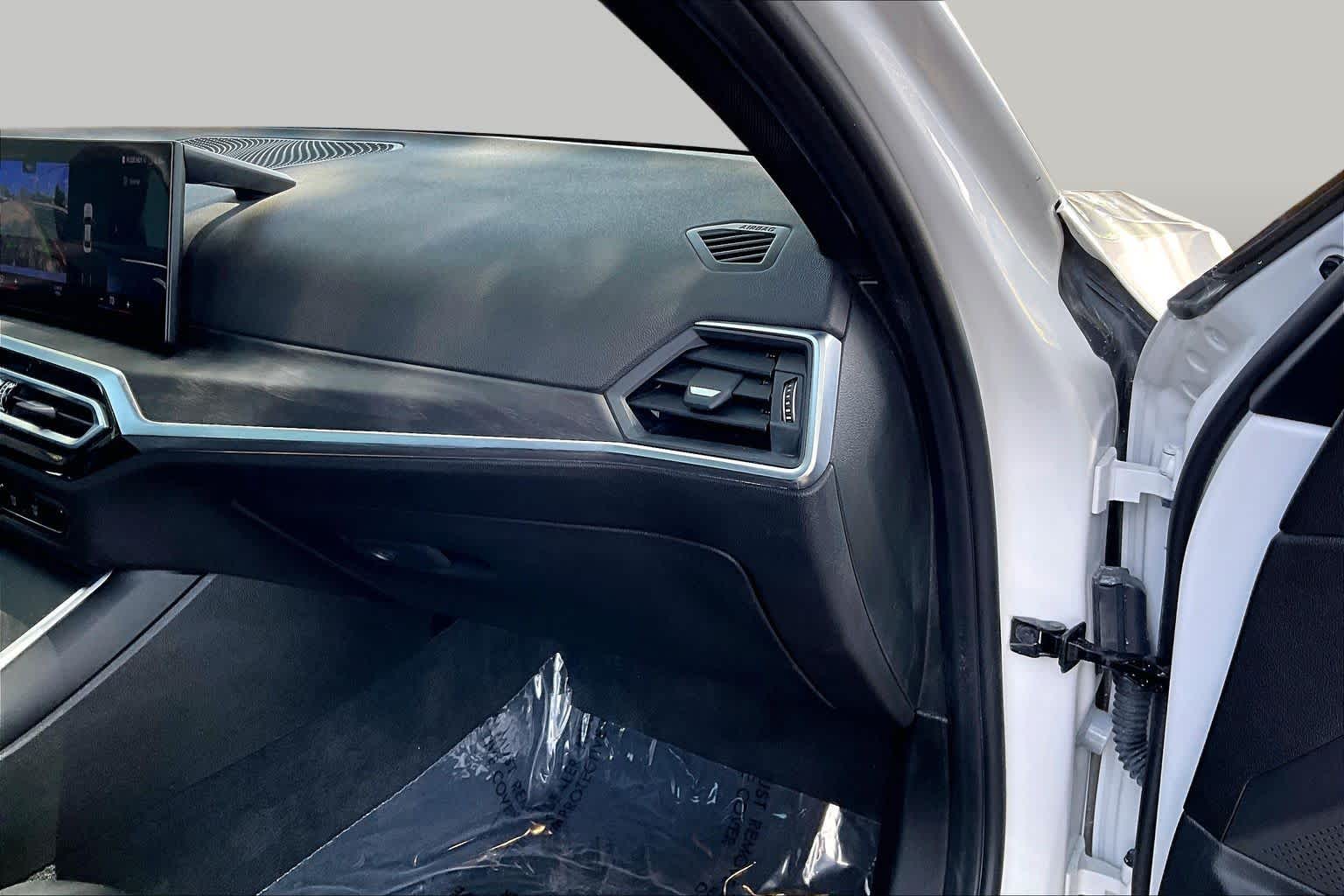 2024 BMW 330i