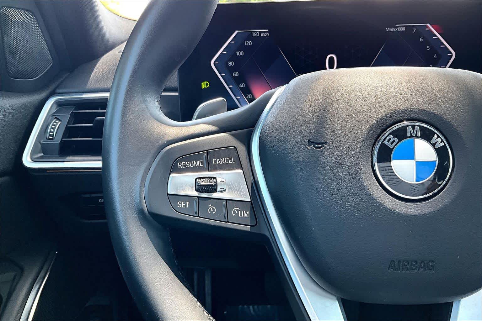 2024 BMW 330i