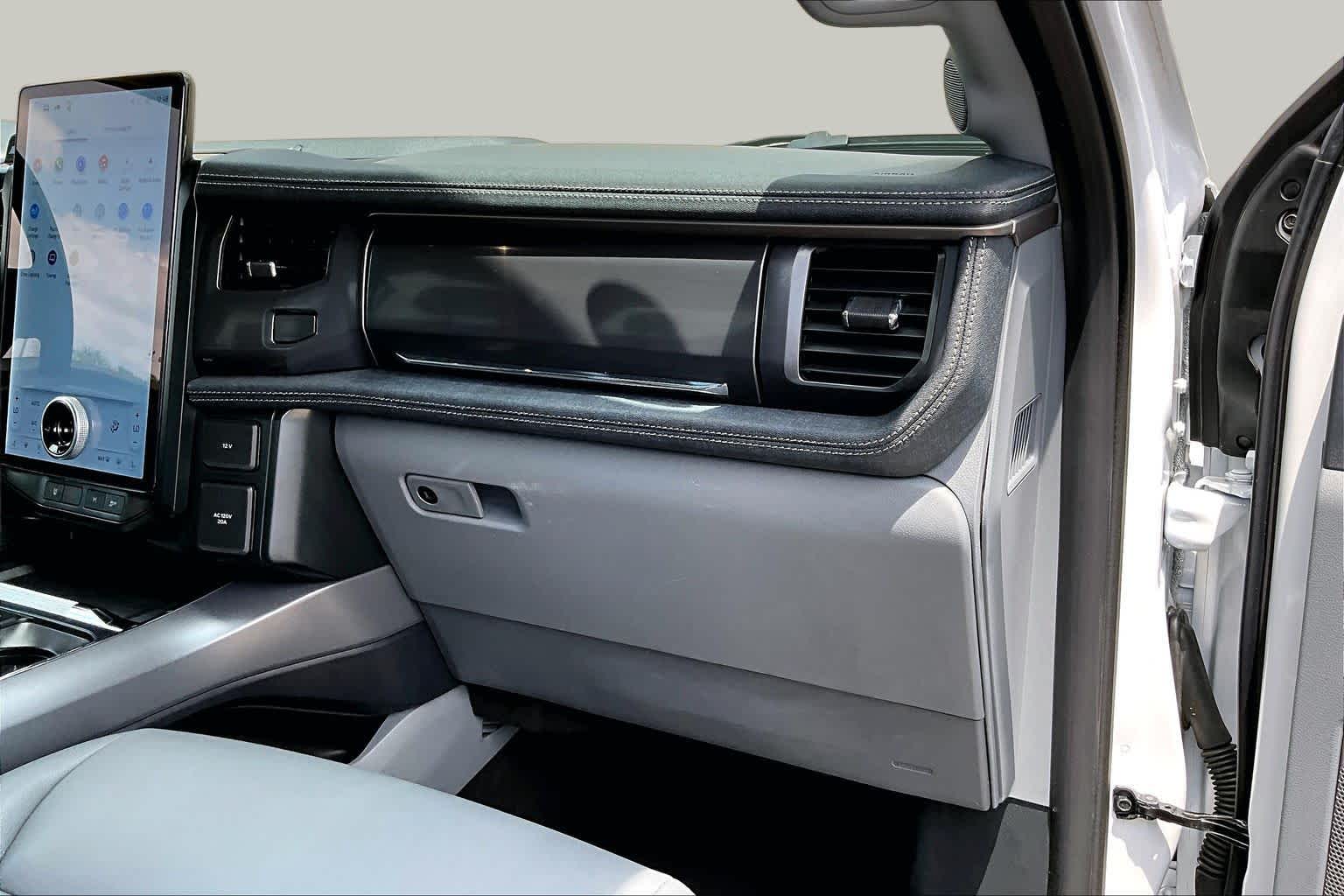 2025 Ford F-150 Lightning
