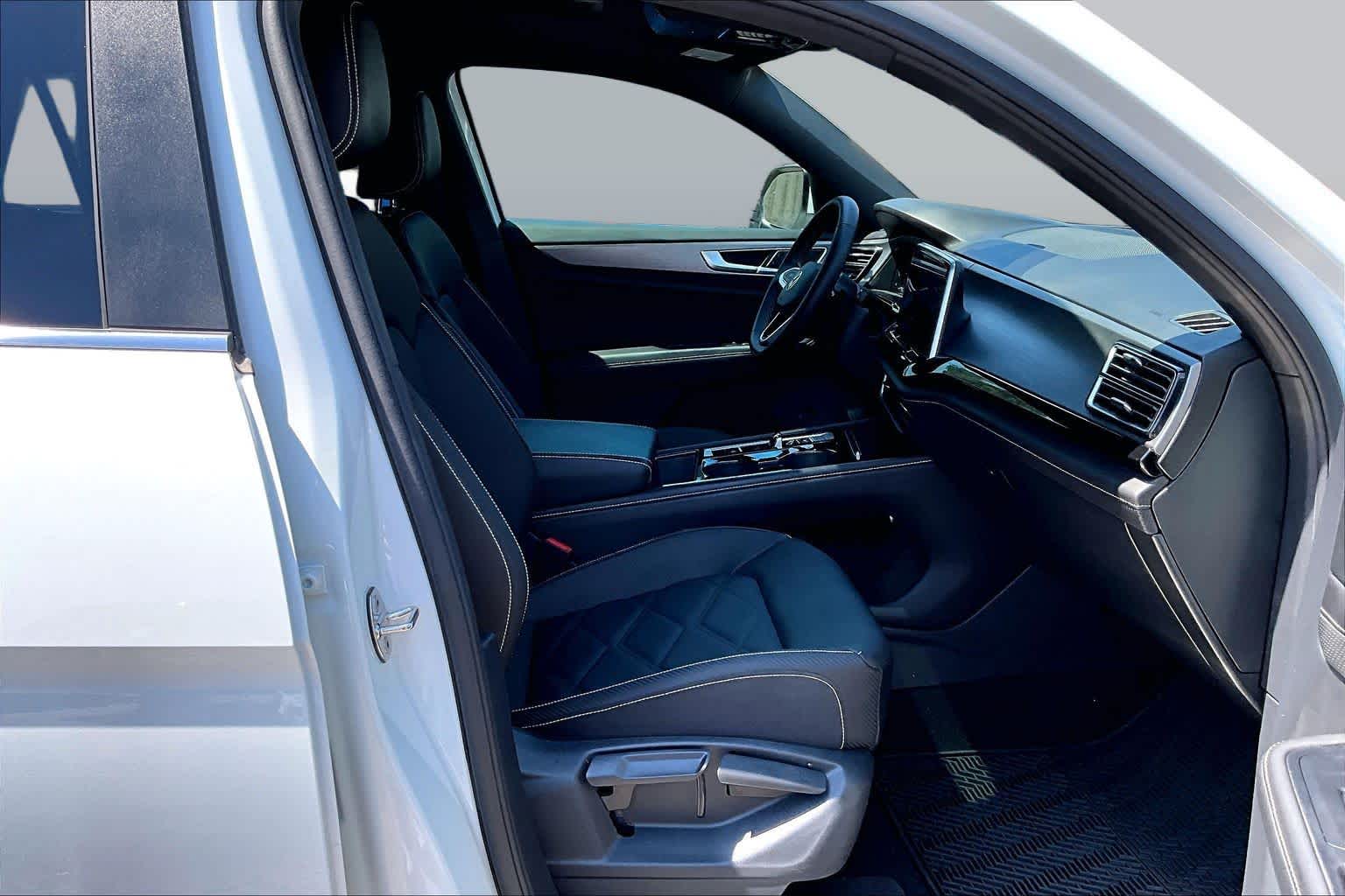 2025 Volkswagen Atlas Cross Sport