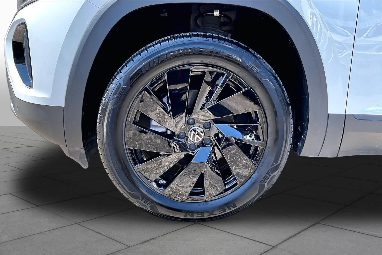 2025 Volkswagen Atlas Cross Sport
