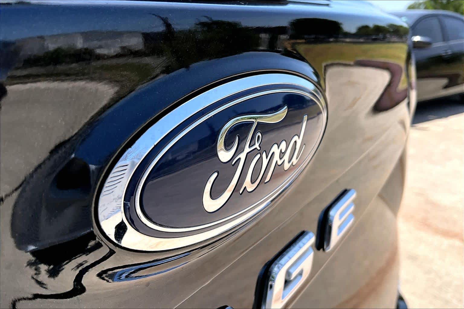 2022 Ford Edge