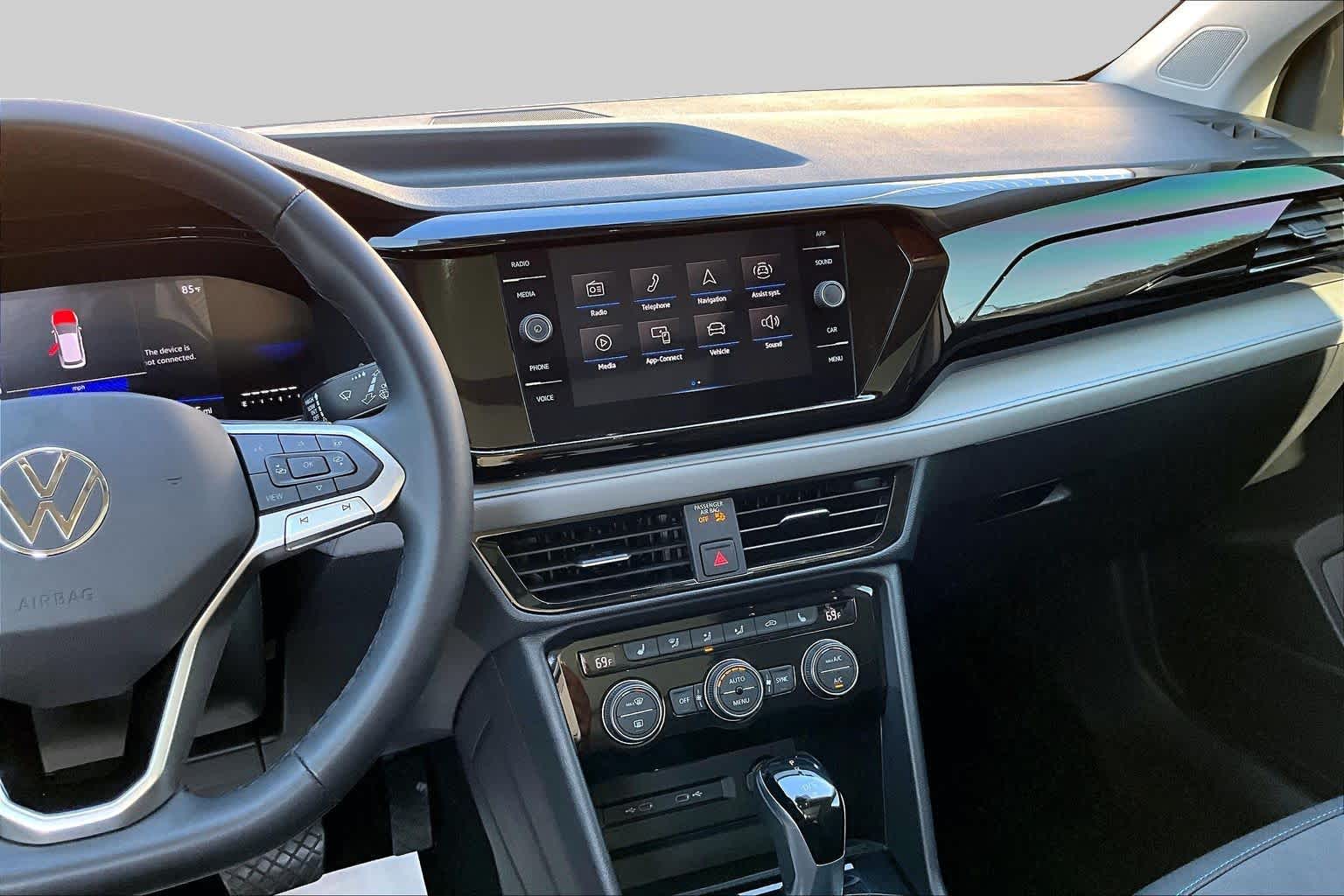 2024 Volkswagen Taos