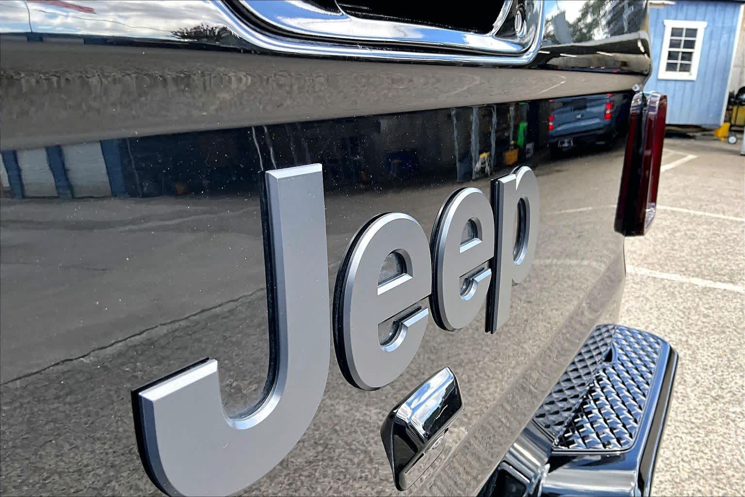2024 Jeep Gladiator
