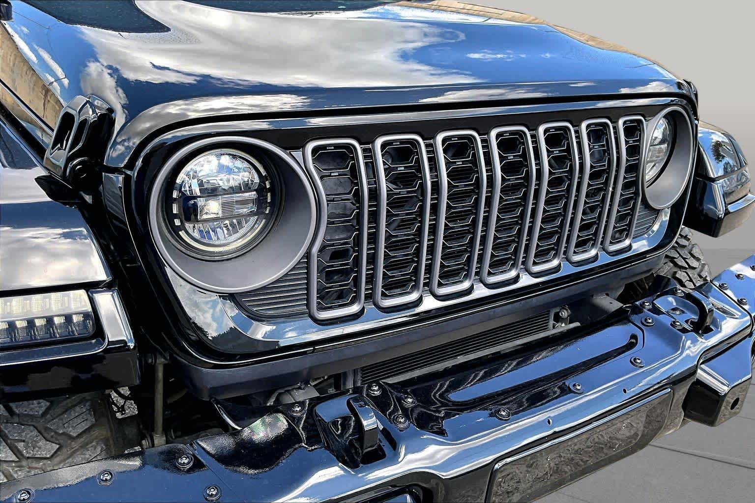 2024 Jeep Gladiator