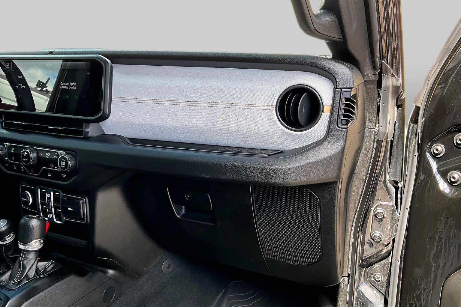 2024 Jeep Gladiator